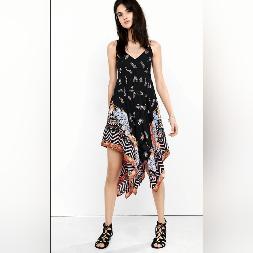 Express Floral Handkerchief Dress - Picture 3 of 10